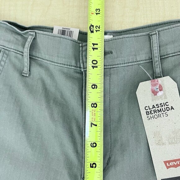 NWT Levi's Women's Green Bermuda Shorts Size 6 Classic Mid Rise Slim Stretch - Picture 11 of 12